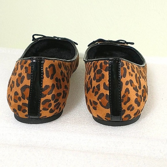NWT Chico's, Cheetah print faux fur lined slip on Ballet flats. 7.5 - Picture 10 of 11